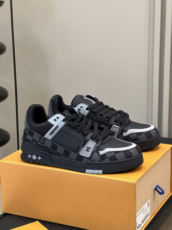 UA LV TRAINER SNEAKER