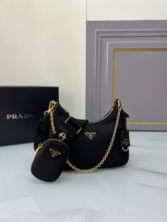 Prada Re-Edition 2005 Nylon Bag