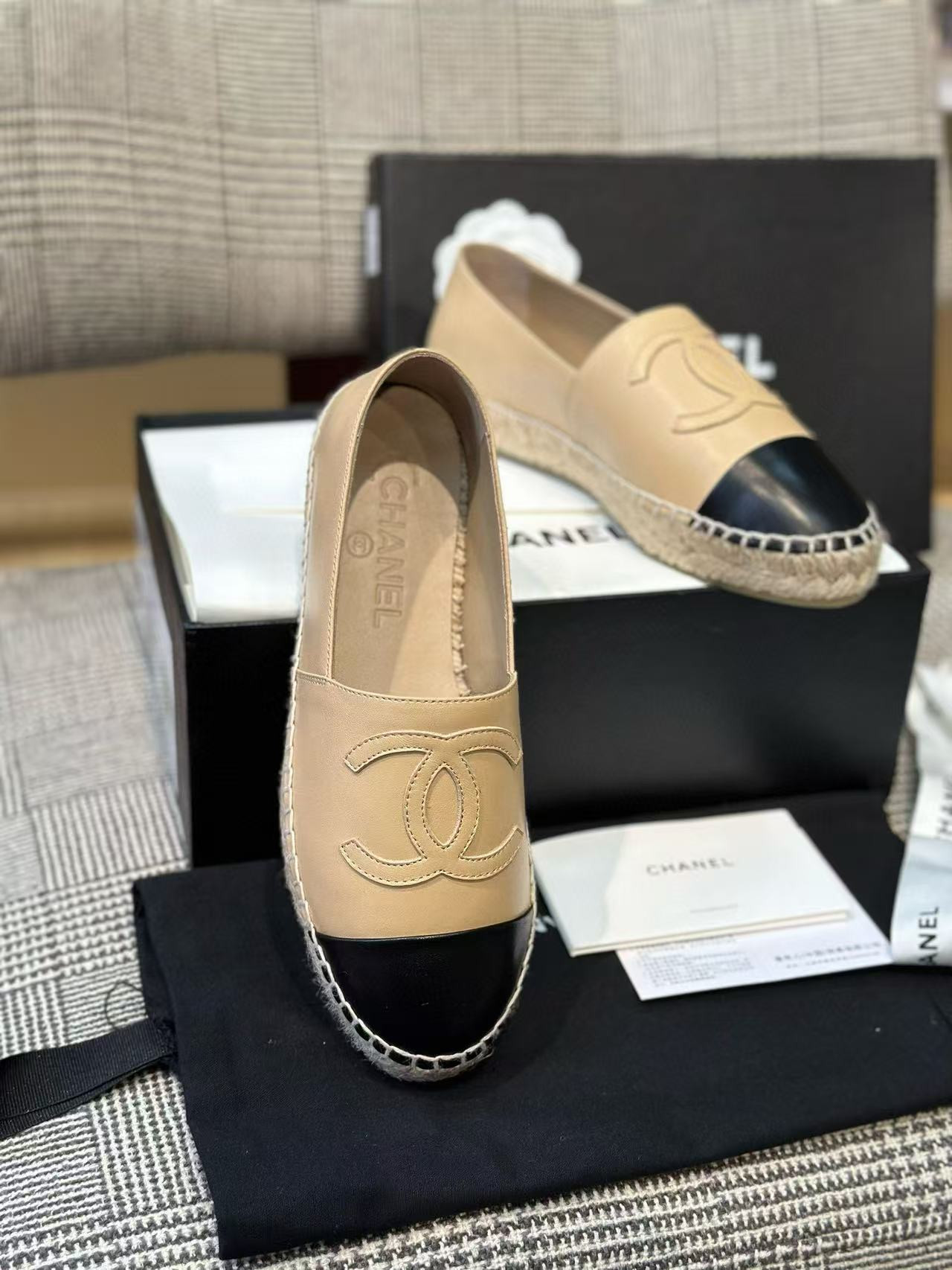 UA CHANEL ESPADRILLES