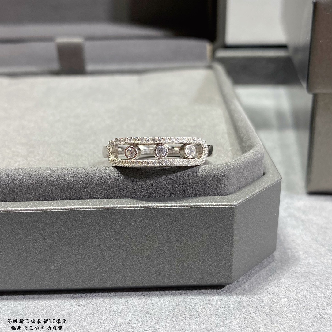 Messika Three Diamond Moving Ring