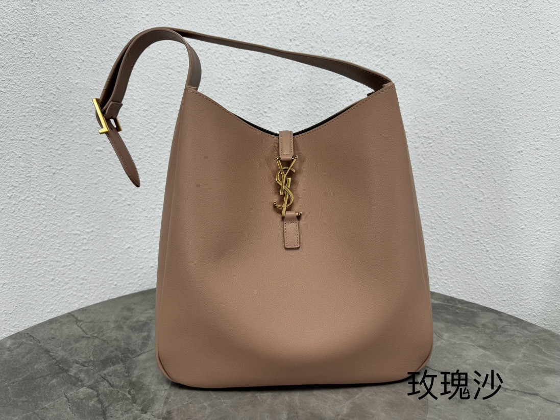 YSL LE 5 À 7 30 X 31 X 13 CM