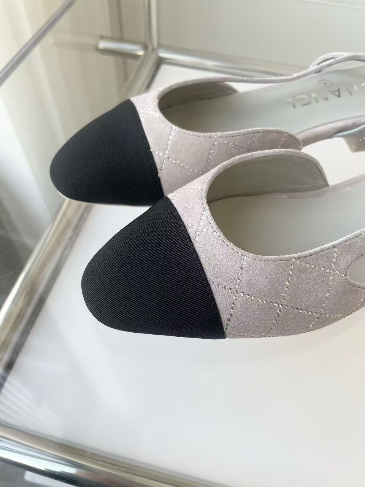 UA CHANEL SLINGBACKS FLAT