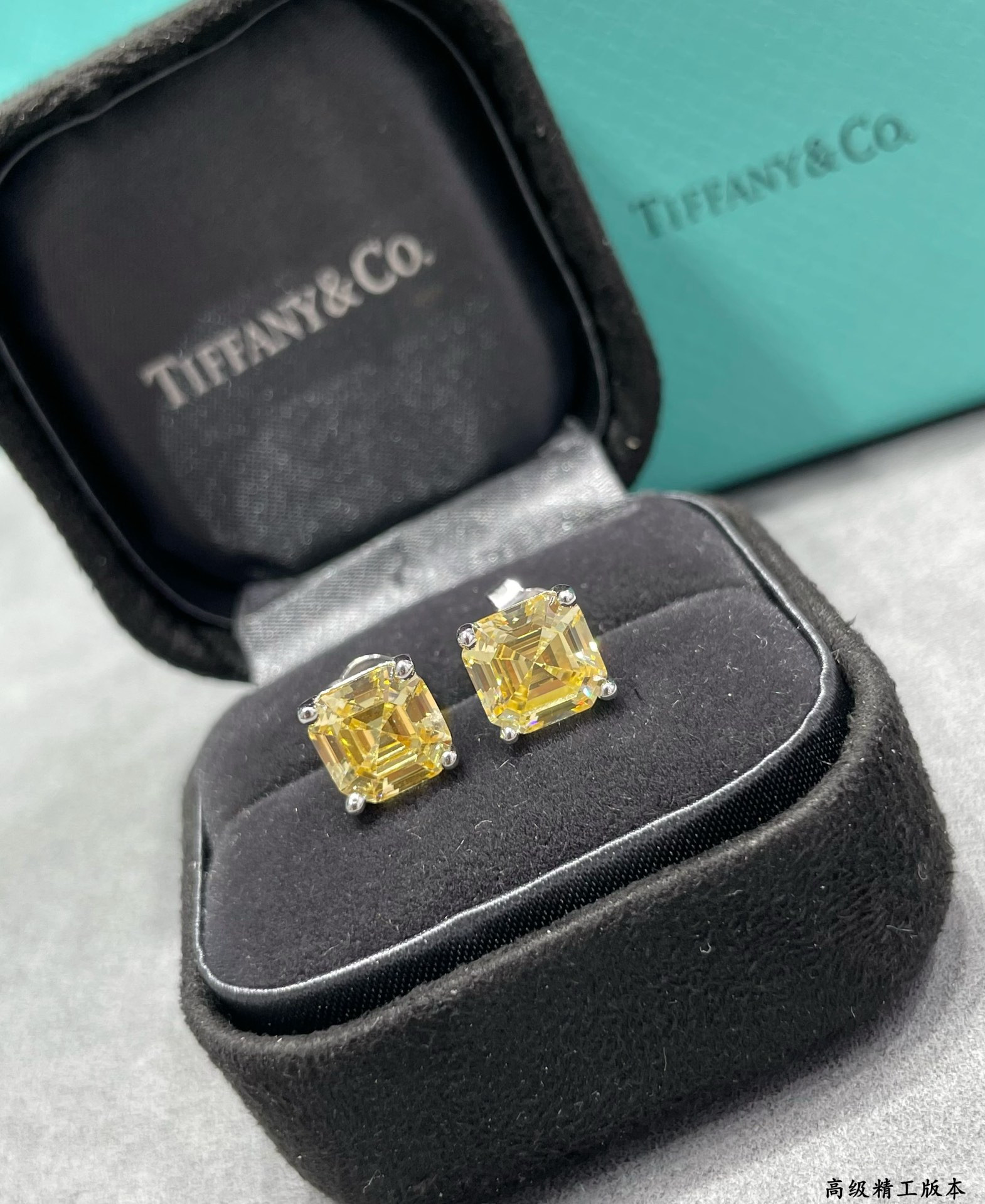 Tiffany & Co. Four-Prong Stud Earrings 7x7mm Ag925