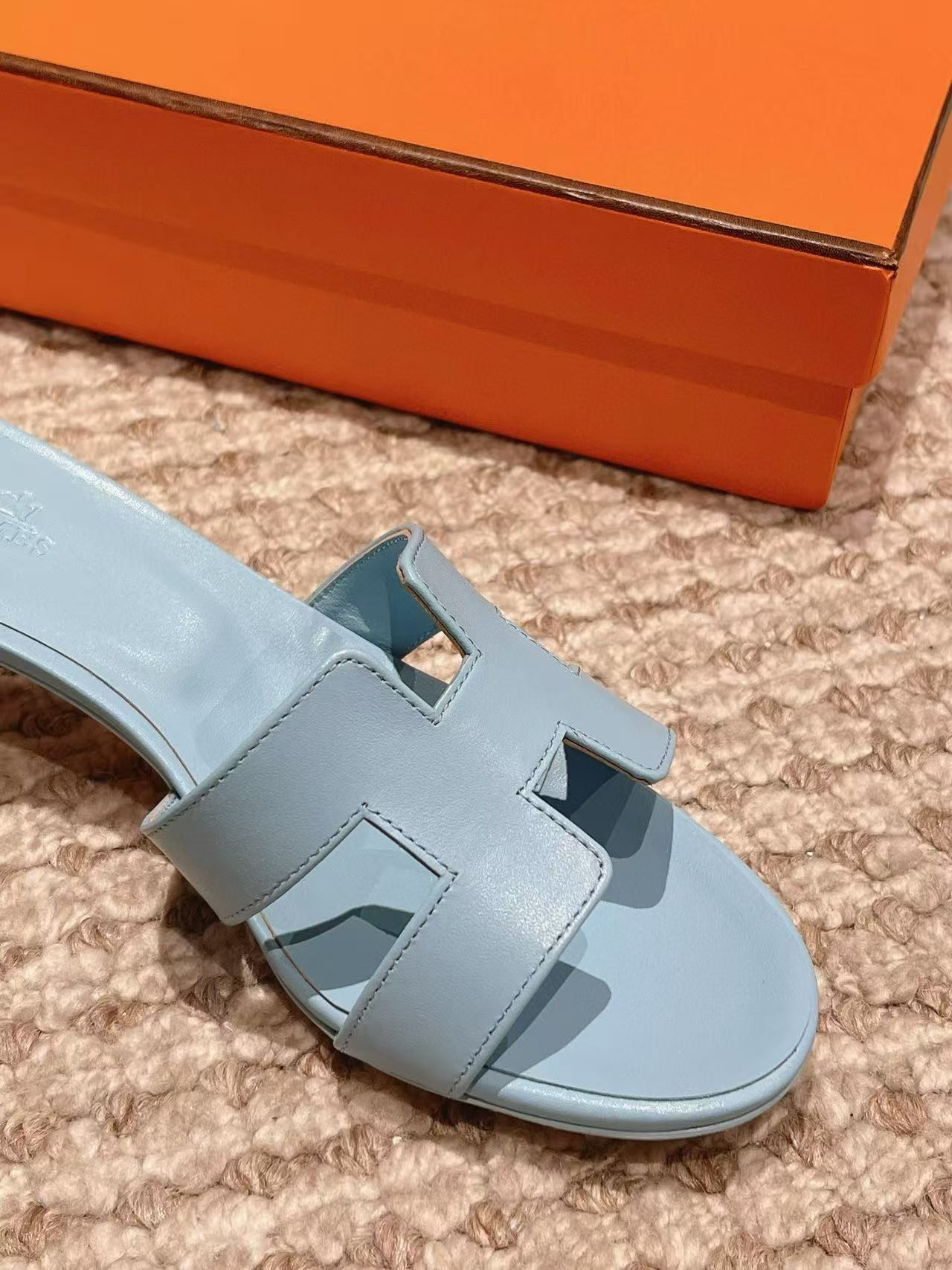 UA Hermès Oasis Sandal