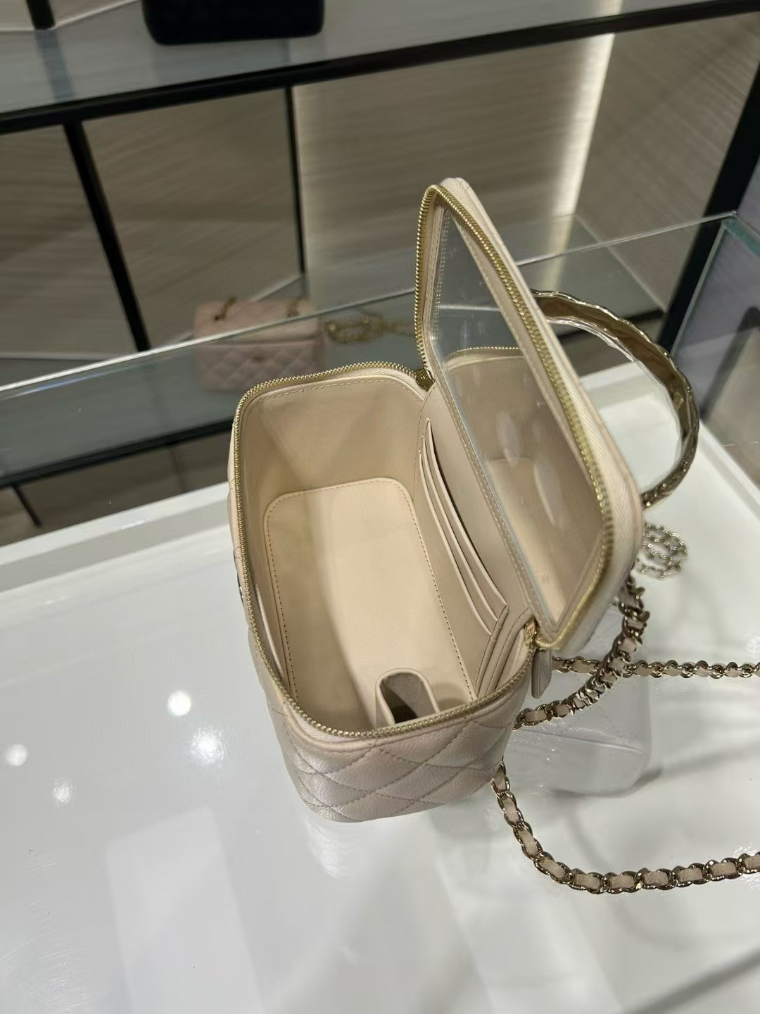 Chanel Clutch With Chain AP4590 17x9.5x8cm