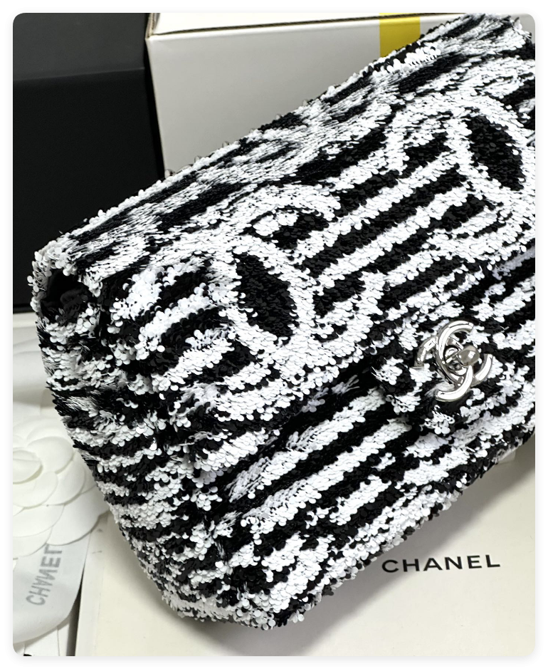Chanel Sequin Flap Bag 14x21x8cm