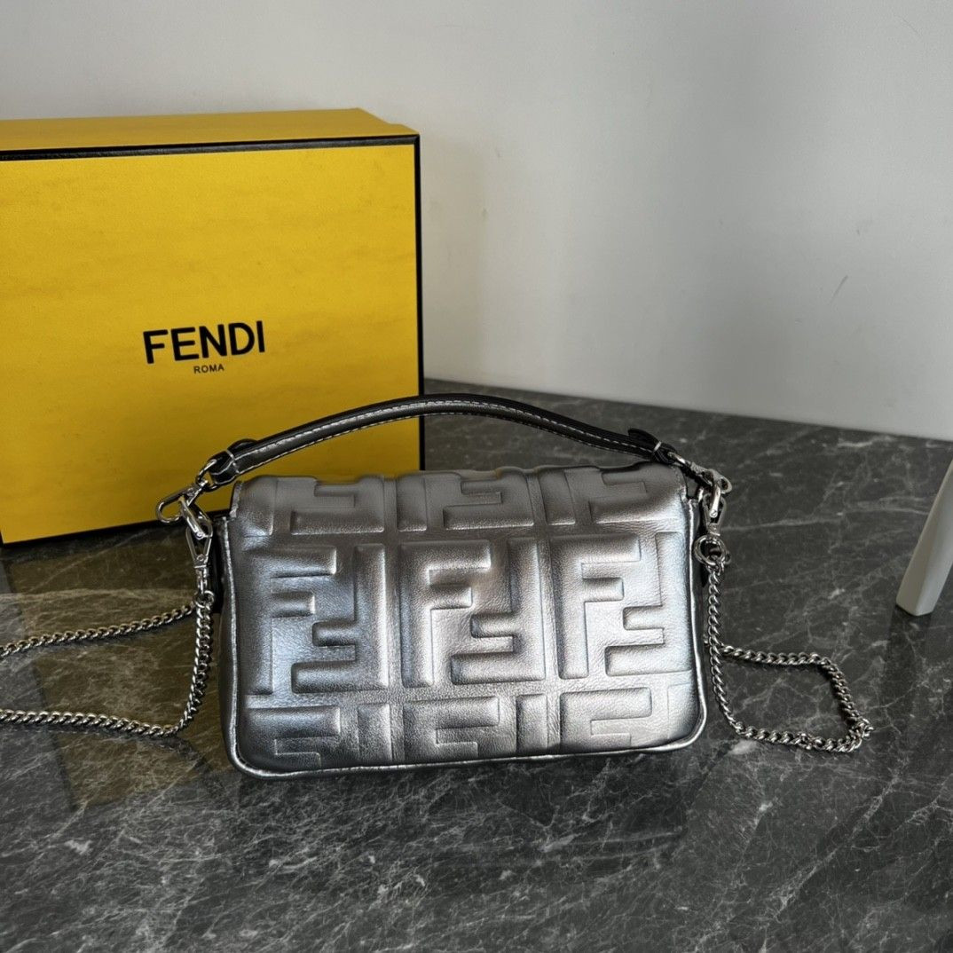 FENDI Baguette Phone Pouch Craquelé silver leather pouch 19x5x12cm