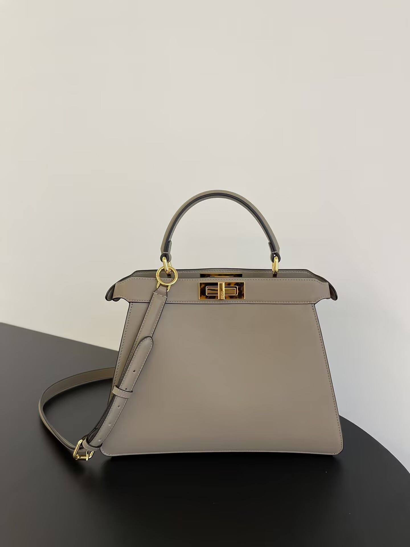 Fendi Peekaboo 33x25x13cm