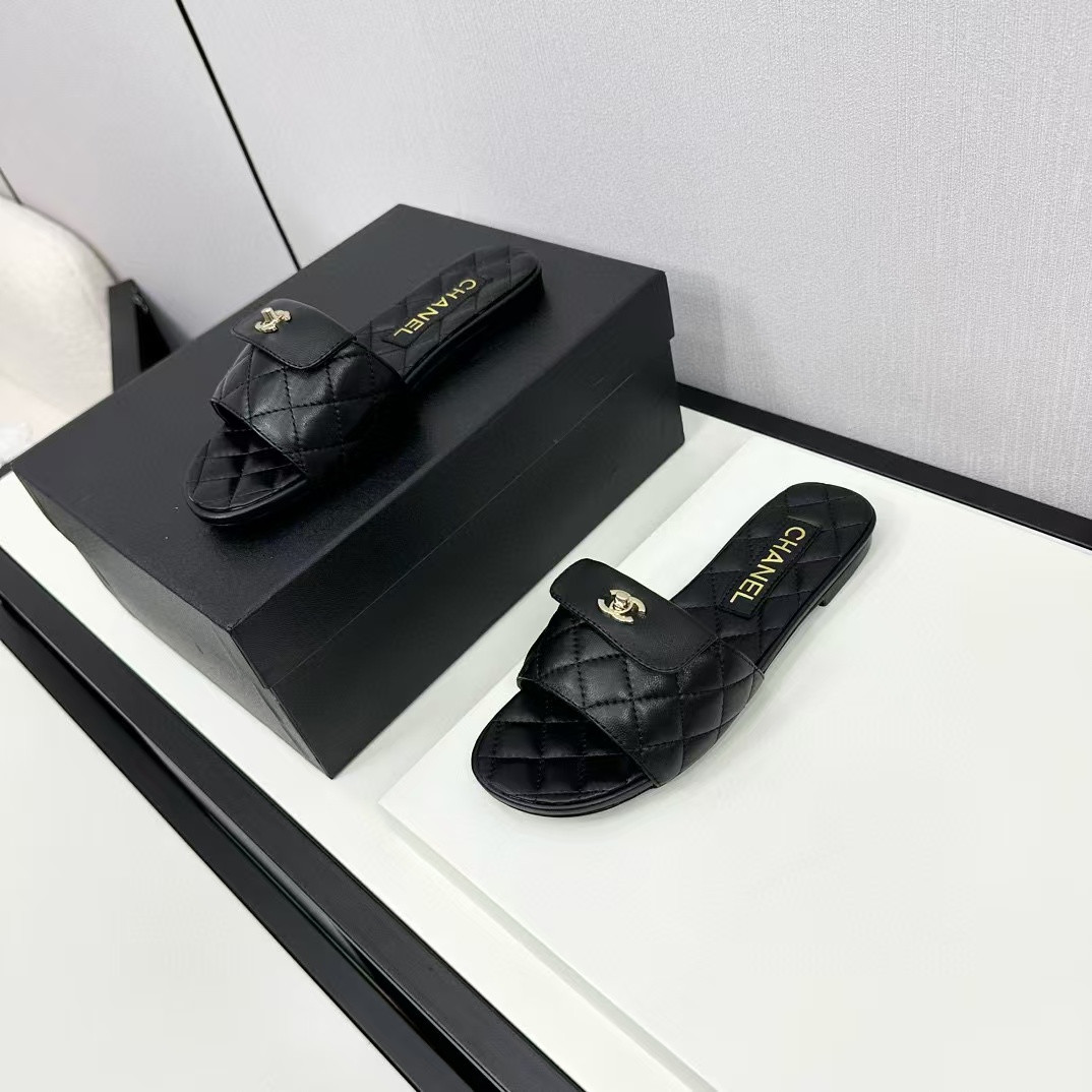 UA Chanel Slippers