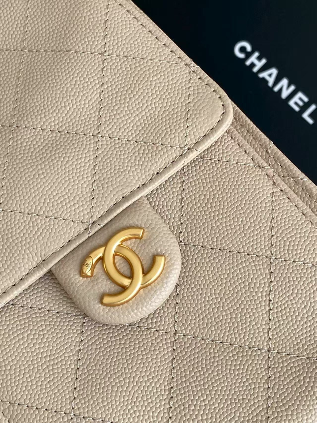CHANEL 25C Bucket Bag 26x30x14cm
