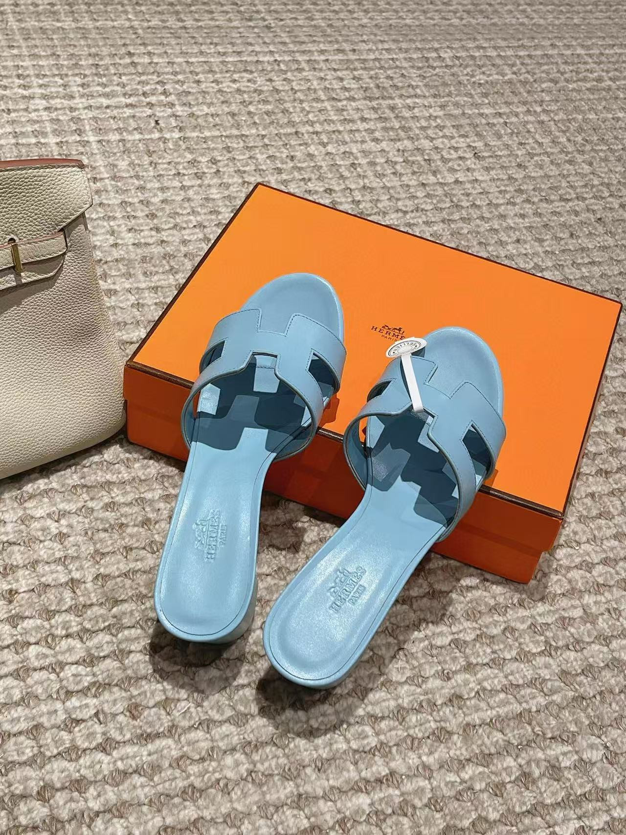 UA Hermès Oasis Sandal
