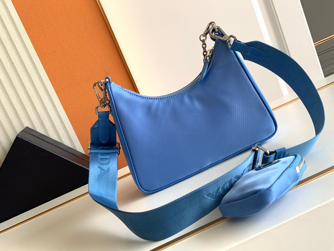 Prada Re-Edition 2005 Re-Nylon bag Blue
