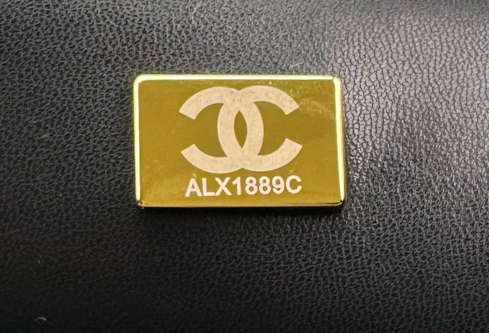 CHANEL MINI CLASSIC 11.12 HANDBAG 20 12 × 20 × 6 cm