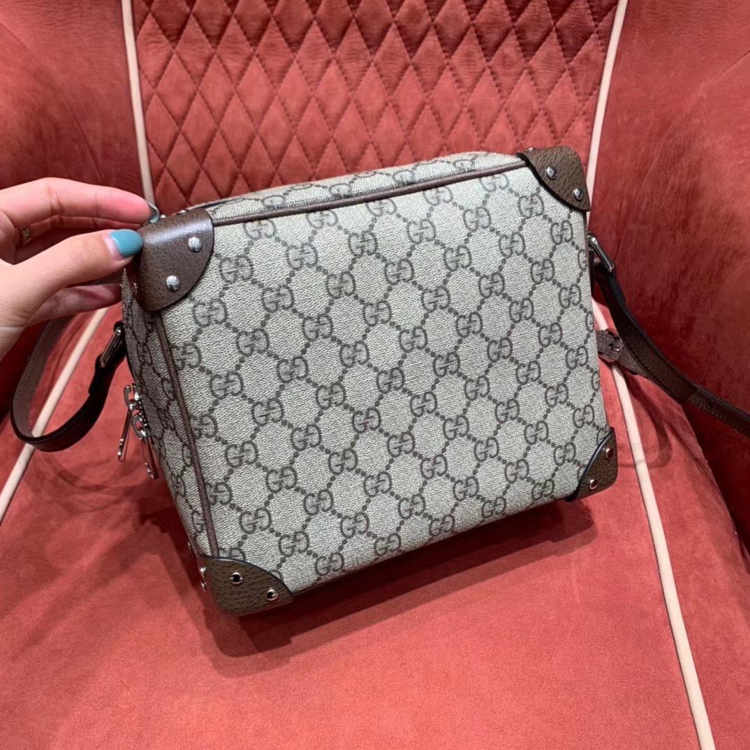 Gucci GG shoulder bag with leather details 626363