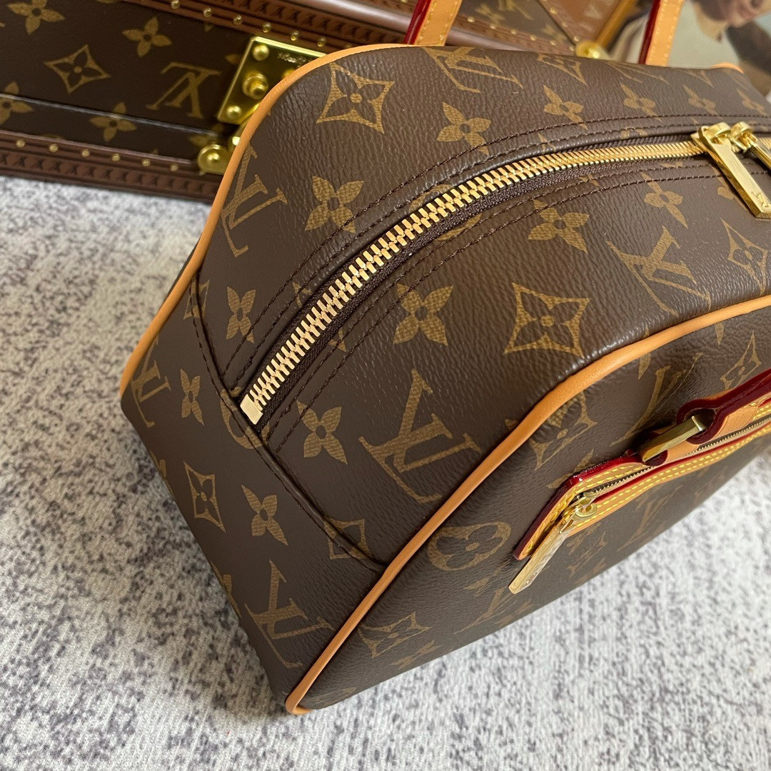 LOUIS VUITTON LV CITE MM M51182