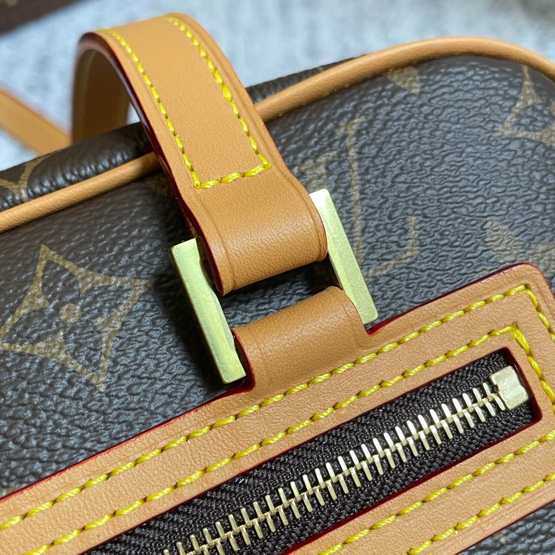 LOUIS VUITTON LV CITE MM M51182