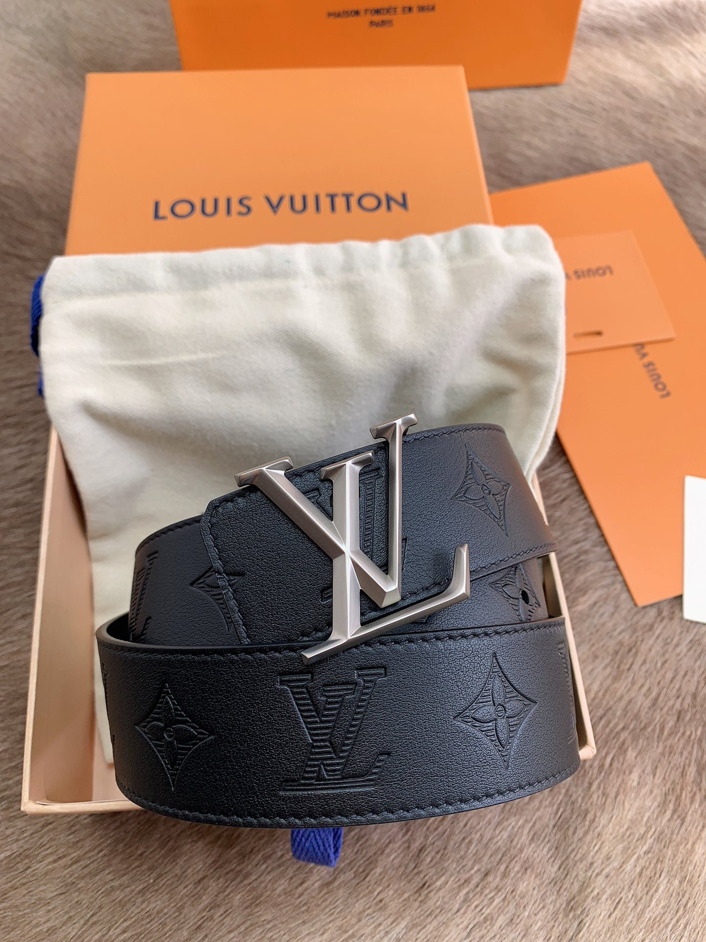 LV LOUIS VUITTON 40MM BELT