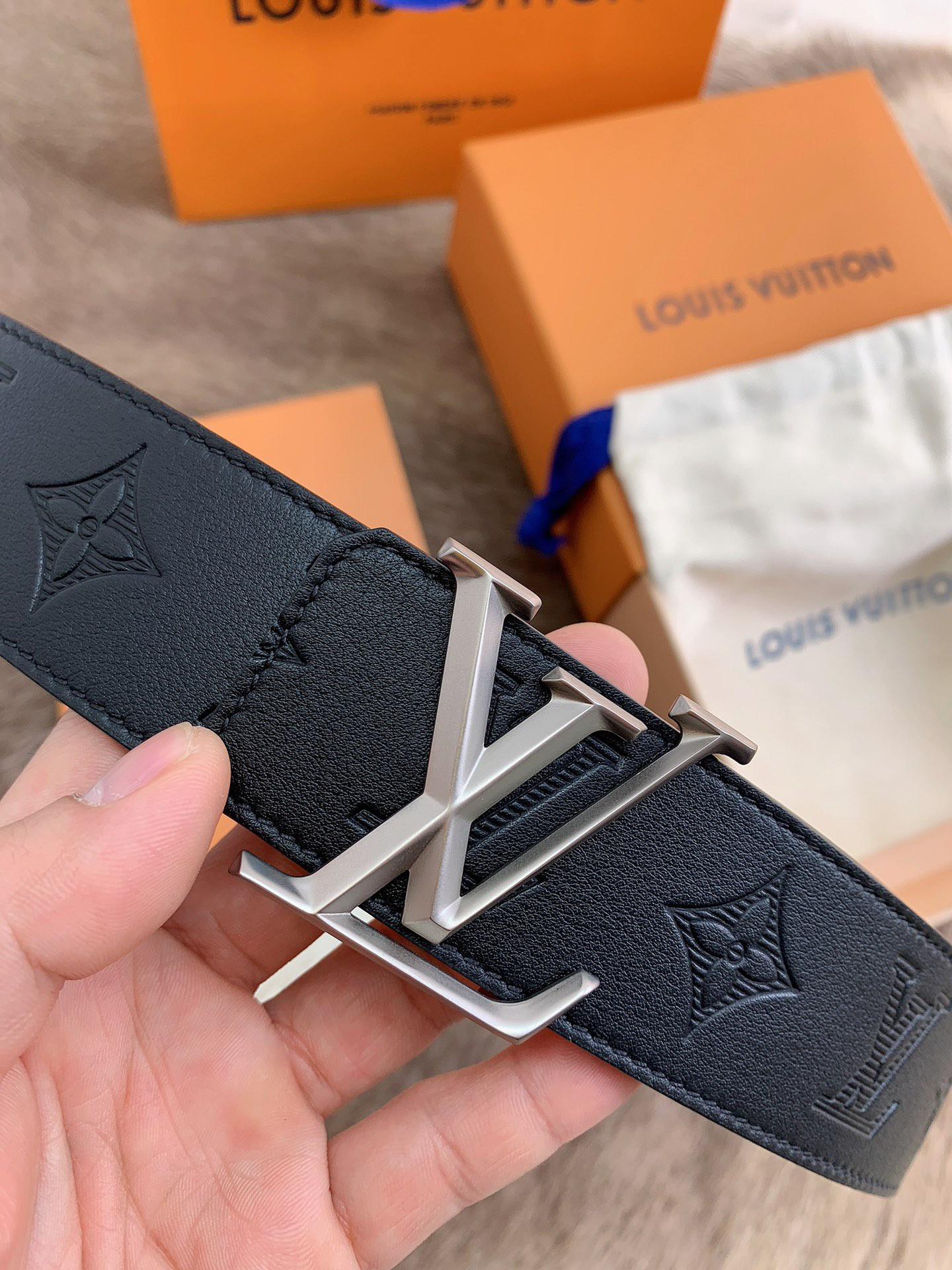 LV LOUIS VUITTON 40MM BELT
