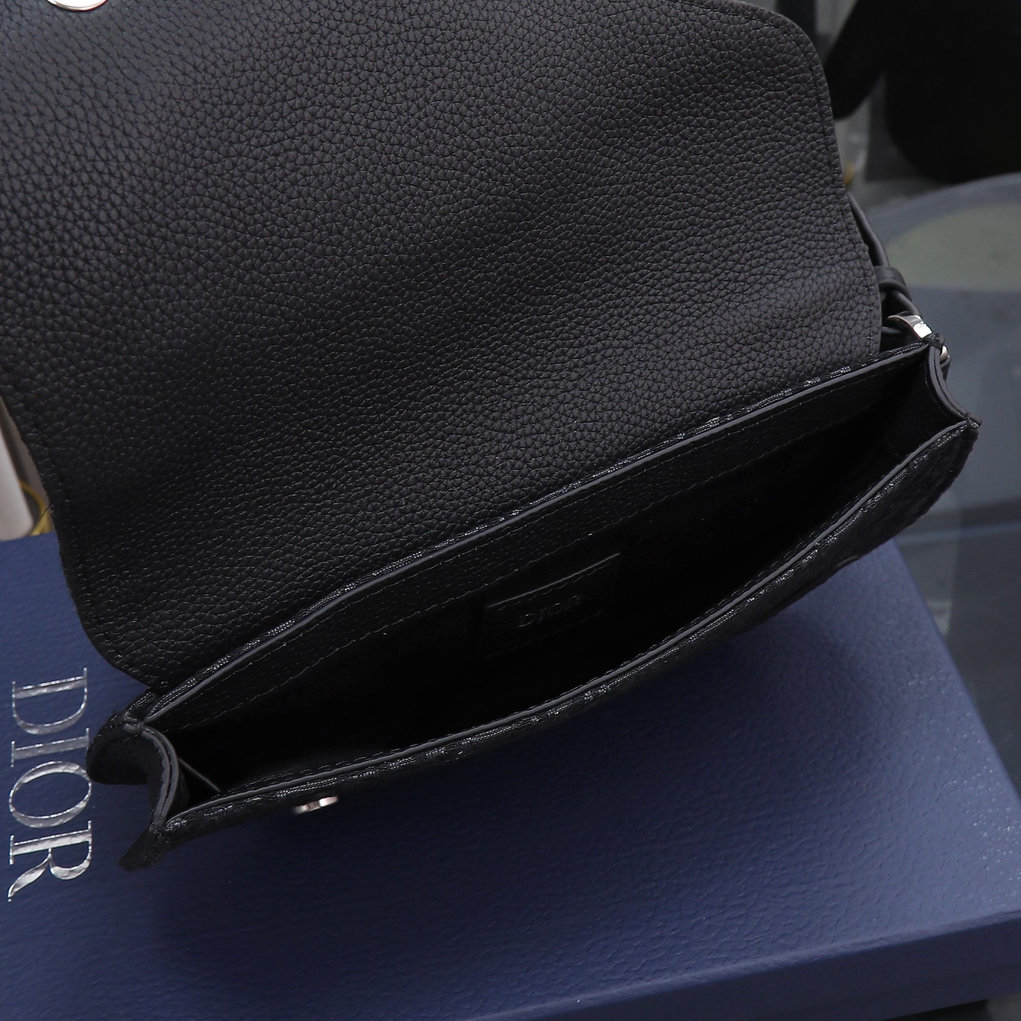 Dior Saddle Messenger Bag with Flap 23 x18 x6cm
