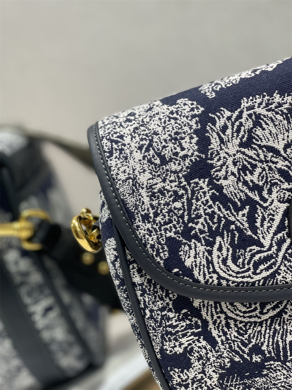 LARGE DIOR BOBBY BAG Oblique