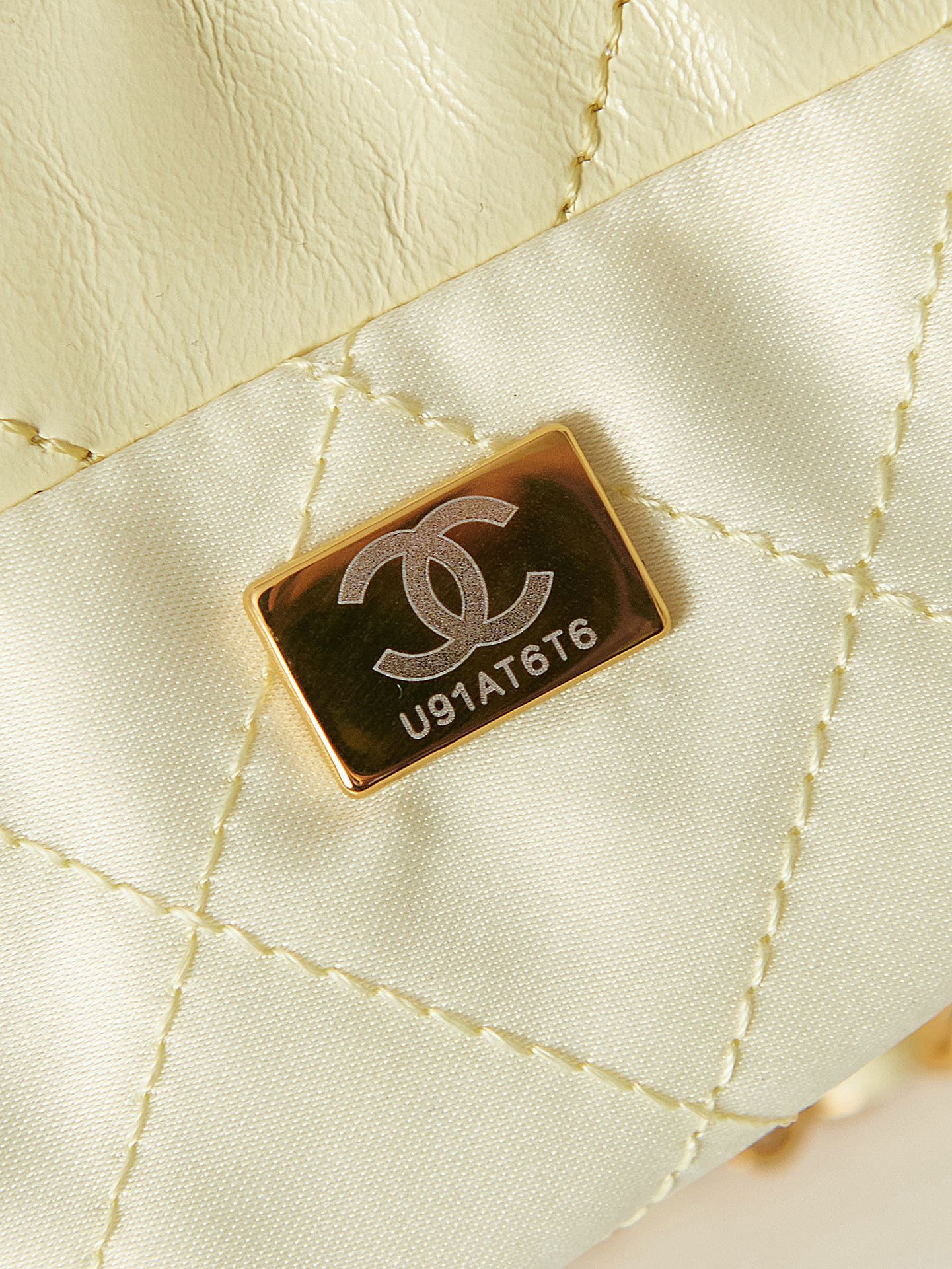 CHANEL 22 MINI HANDBAG Shiny Calfskin Yellow 7.8 × 7.4 × 2.3 in