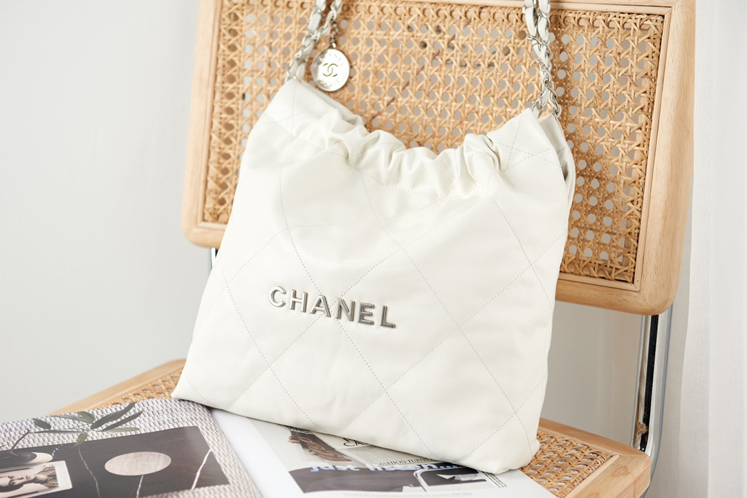 CHANEL 22 SMALL HANDBAG Shiny Calfskin White 13.7×14.4×2.7 in