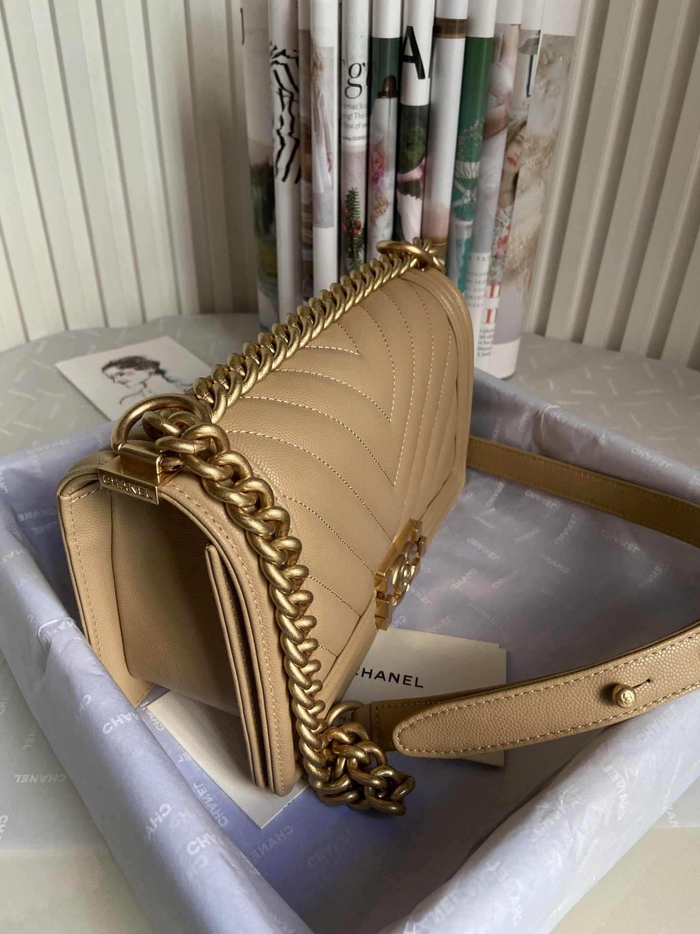 BOY CHANEL HANDBAG Shiny Grained Calfskin Brown 5.9 × 9.8 × 3.5 in