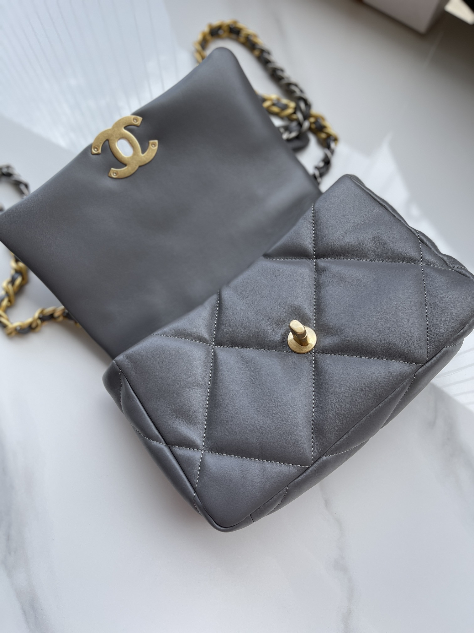 CHANEL 19 HANDBAG Shiny Leather, Gold-Tone, Silver-Tone & Ruthenium-Finish Metal Dark Gray 6.2 × 10.1 × 3.5 in