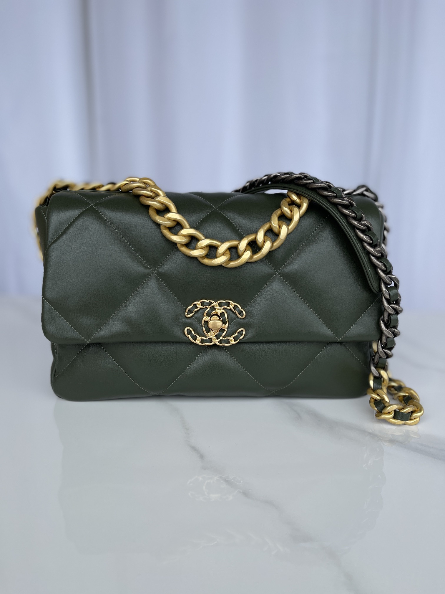 CHANEL 19 LARGE HANDBAG Shiny Leather, Gold-Tone, Silver-Tone & Ruthenium-Finish Metal Dark Green 7.8 × 11.7 × 3.9 in