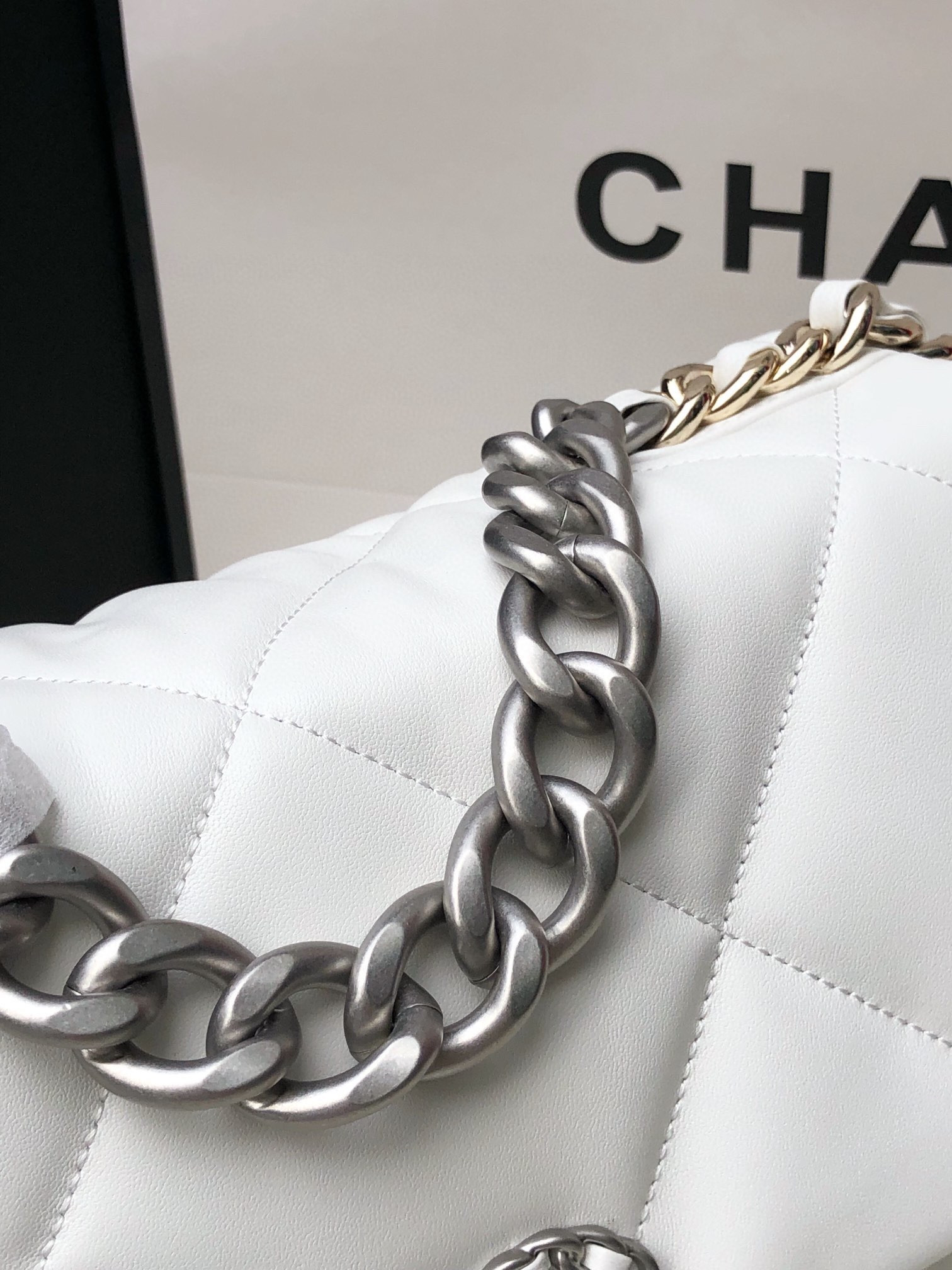 CHANEL 19 LARGE HANDBAG Shiny Leather, Gold-Tone, Silver-Tone & Ruthenium-Finish Metal White 7.8 × 11.7 × 3.9 in