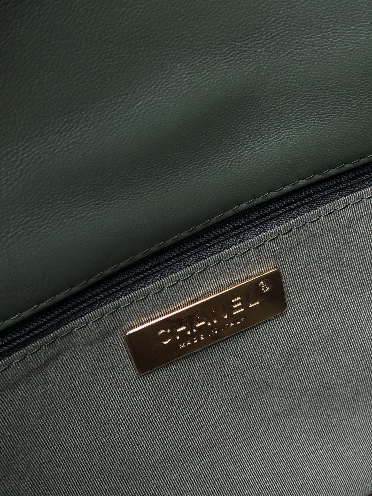 CHANEL 19 LARGE HANDBAG Shiny Leather, Gold-Tone, Silver-Tone & Ruthenium-Finish Metal Dark Green 7.8 × 11.7 × 3.9 in