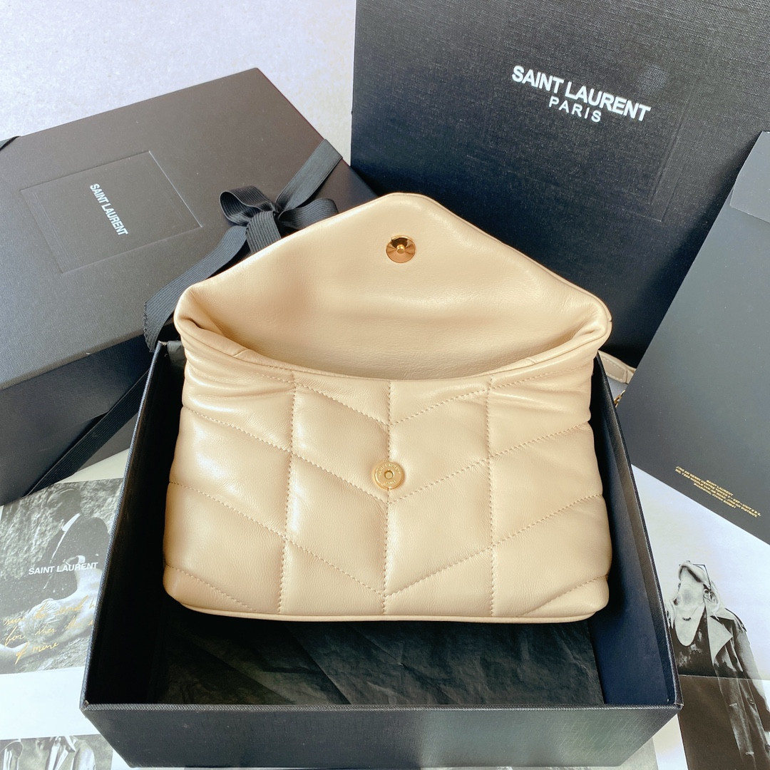 YSL PUFFER IN LEATHER BEIGE 23 X 15.5 X 5.8 CM