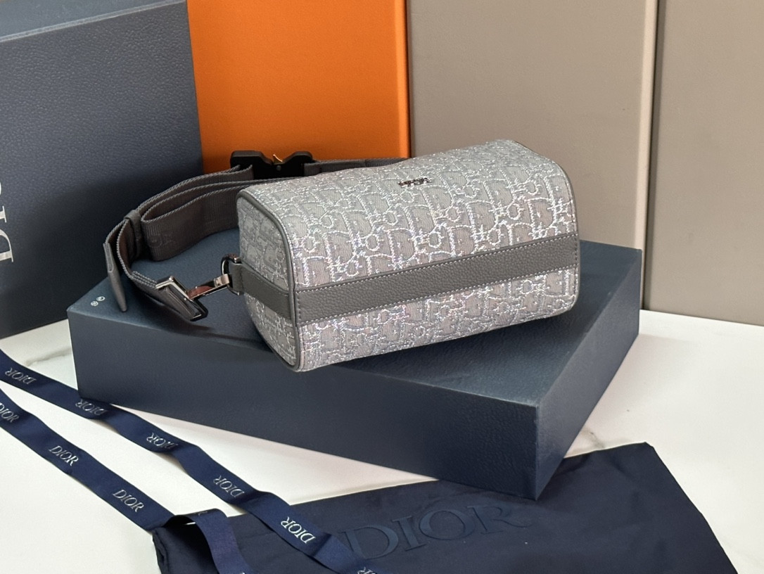 Dior Lingot Toiletry Bag gray white Oblique Mirage Technical Fabric 8.5 x 5 x 4 inches