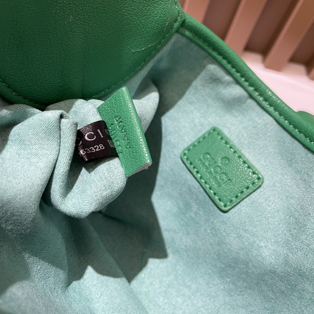 GUCCI APHRODITE SHOULDER BAG GREEN 27 X 13.5 X 2 cm