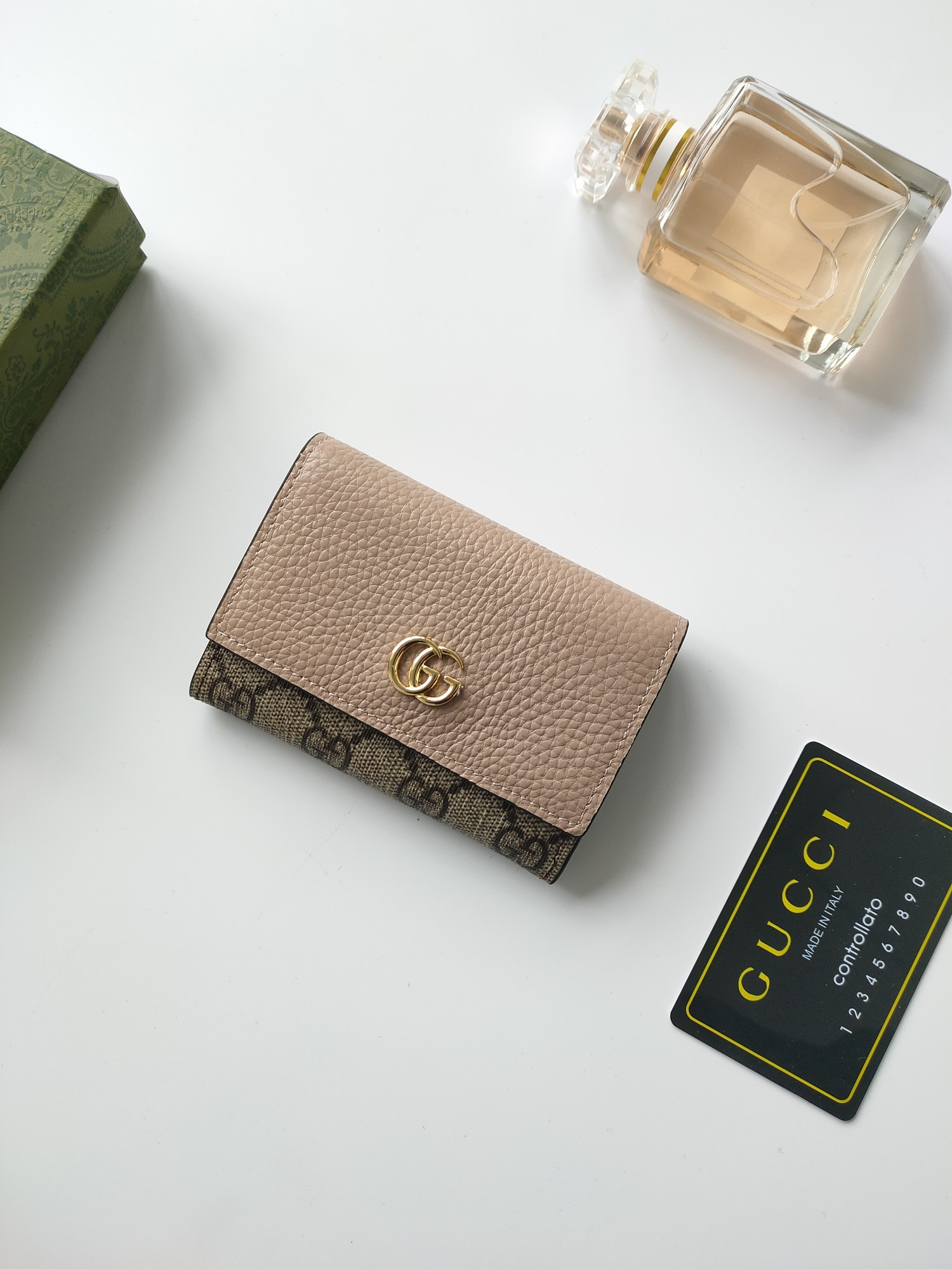 Gucci GG CARD CASE WALLET