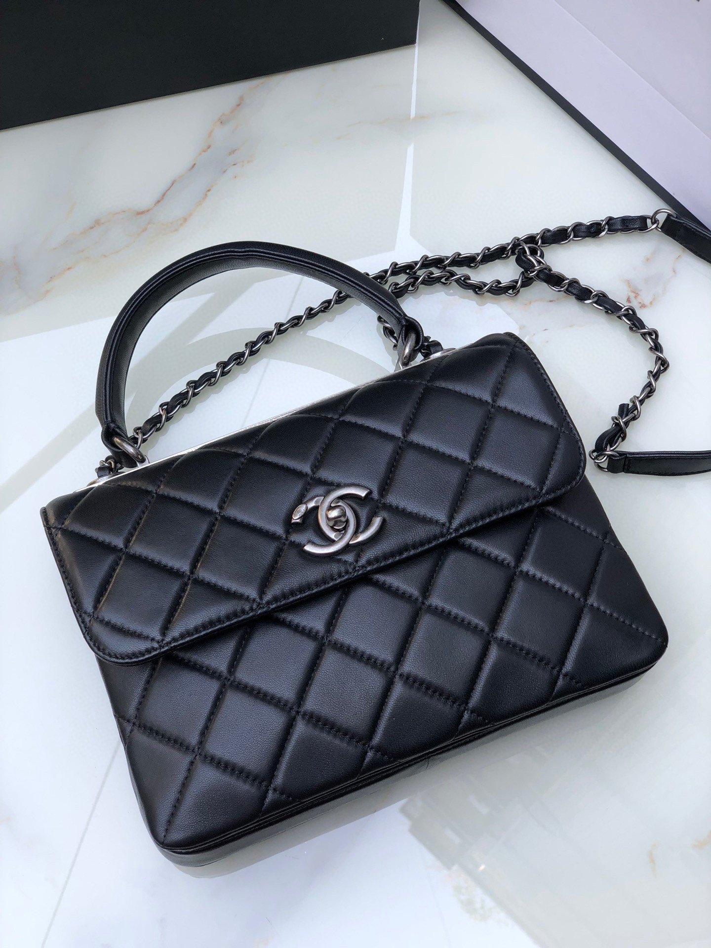 CHANEL FLAP BAG WITH TOP HANDLE 6.6 × 9.8 × 4.7 in