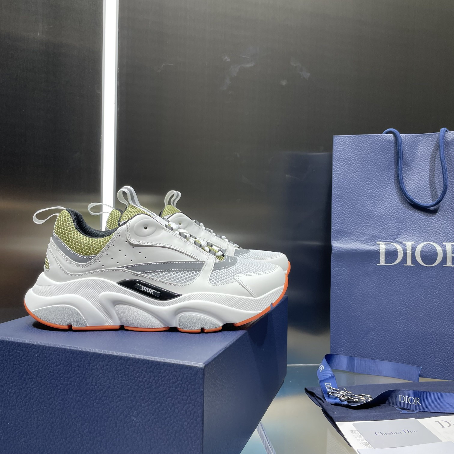 UA Dior B22 white and green Sneaker