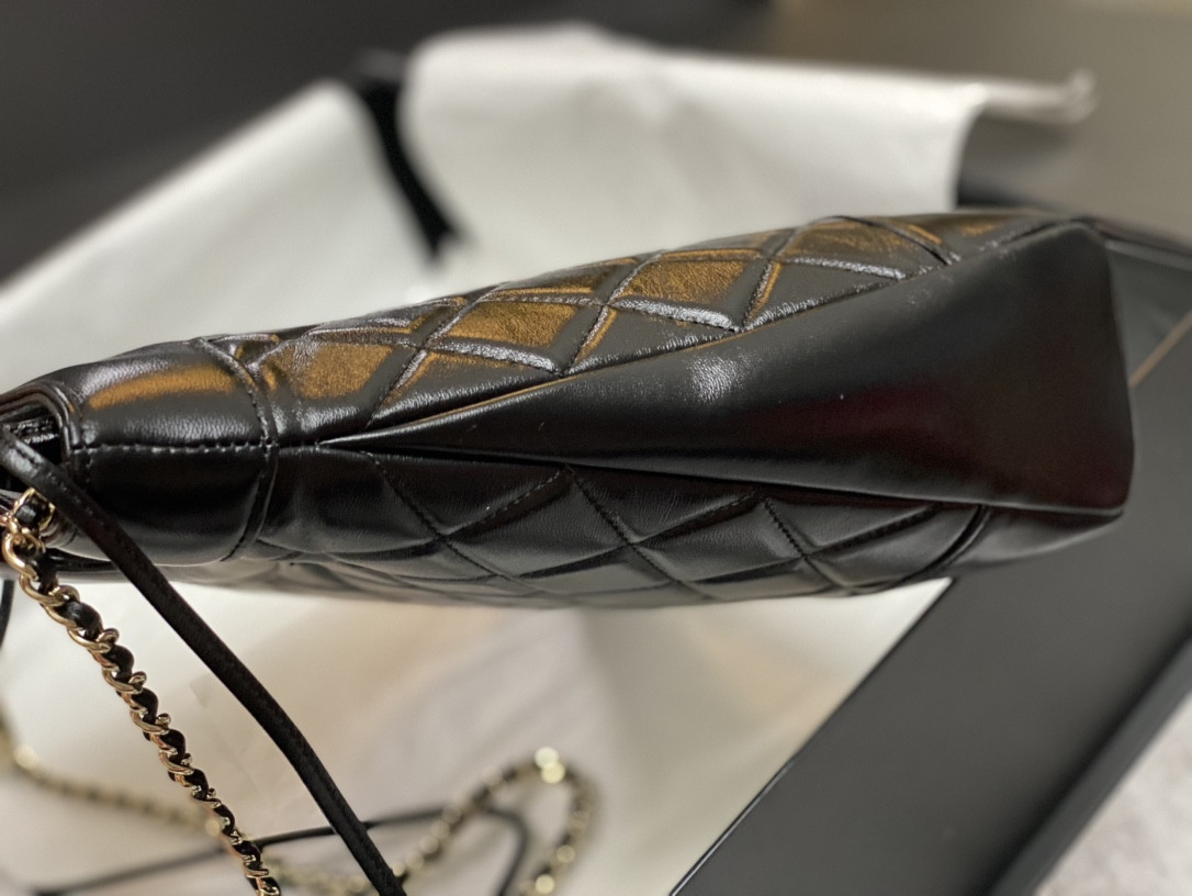 CHANEL SHOPPING BAG Shiny Lambskin & Gold-Tone Metal Black11.7 × 11.3 × 3.5 in