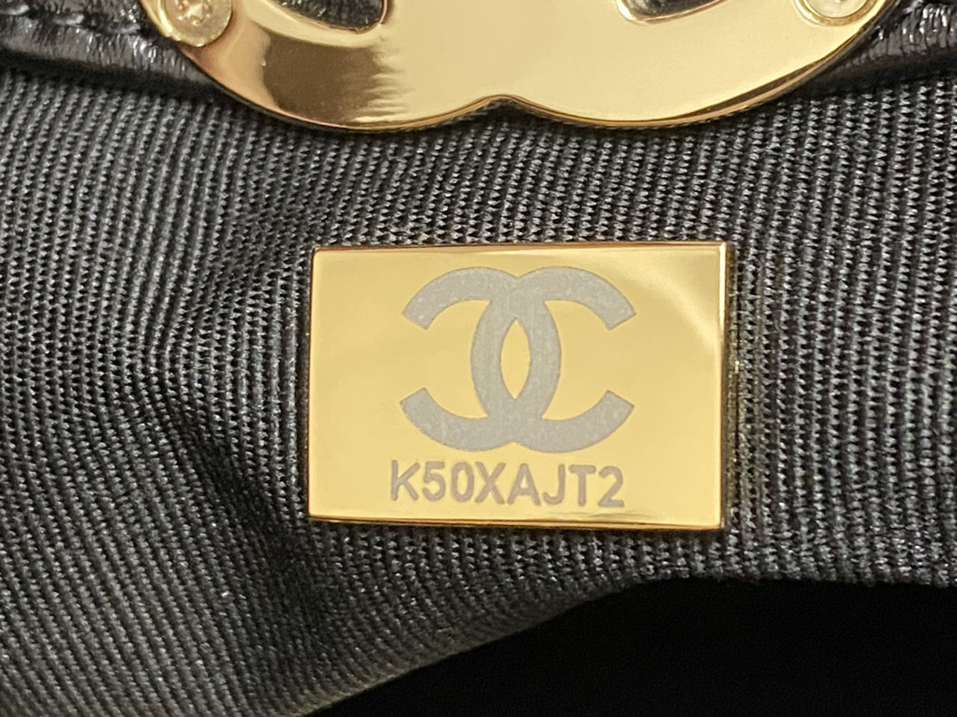 CHANEL SHOPPING BAG Shiny Lambskin & Gold-Tone Metal Black11.7 × 11.3 × 3.5 in