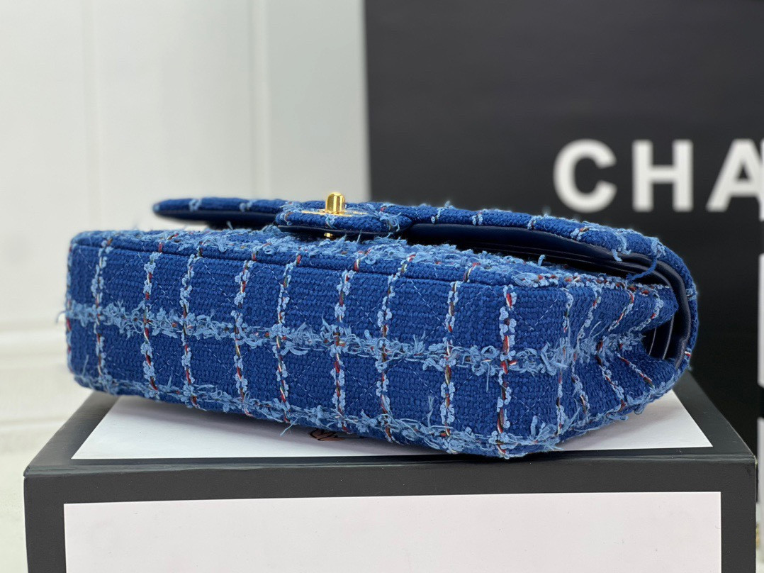 CHANEL CLASSIC 11.12 HANDBAG Tweed & Gold-Tone Metal   6 × 9.9 × 2.5 in