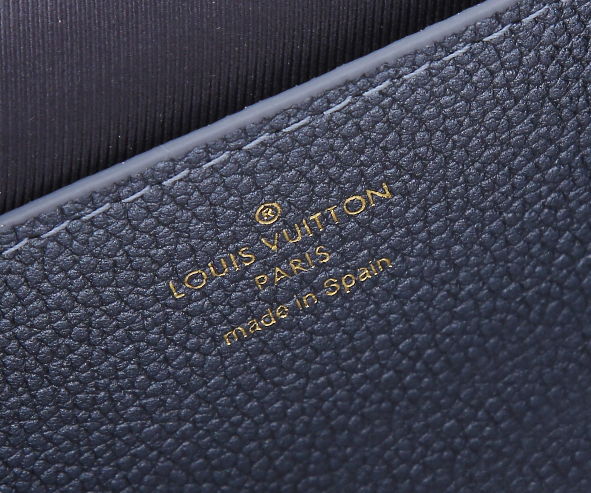 LV Wallet On Chain Métis   M82671    7.5 x 4.3 x 2.2 inches