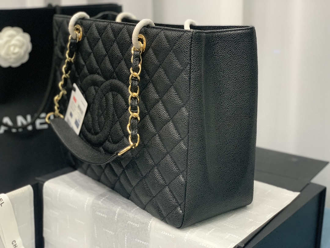 CHANEL GST CAVIAR LEATHER HARDWARE 24X33X13CM