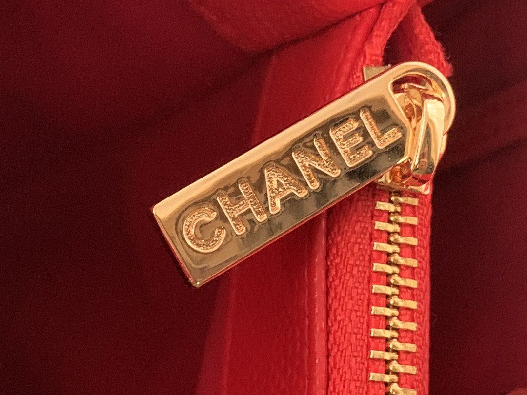 CHANEL GST CAVIAR LEATHER HARDWARE 24X33X13CM