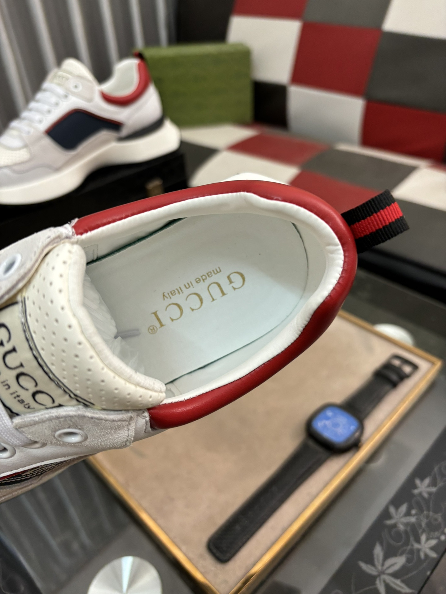 UA GUCCI RUN SNEAKER