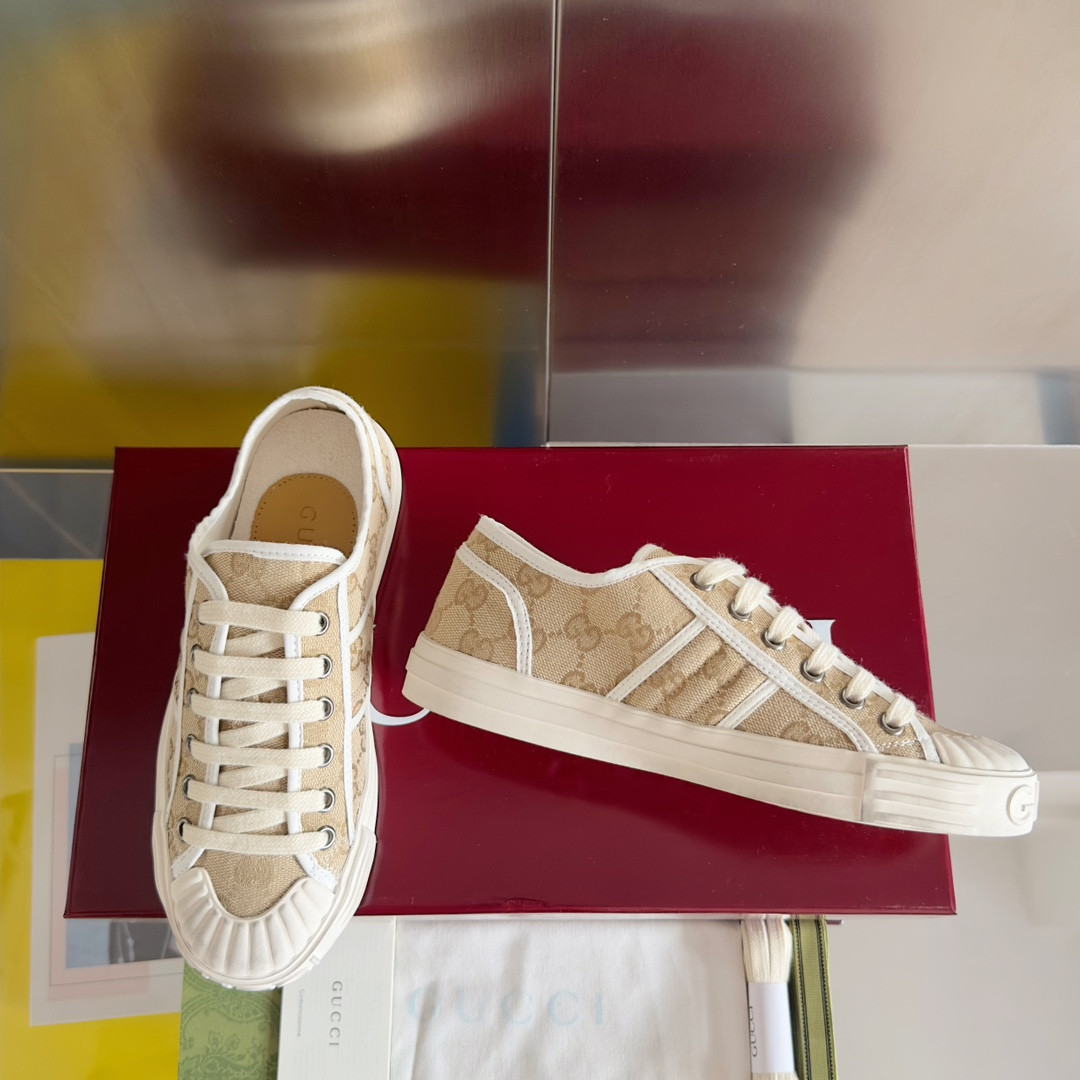 UA GUCCI GG SNEAKER