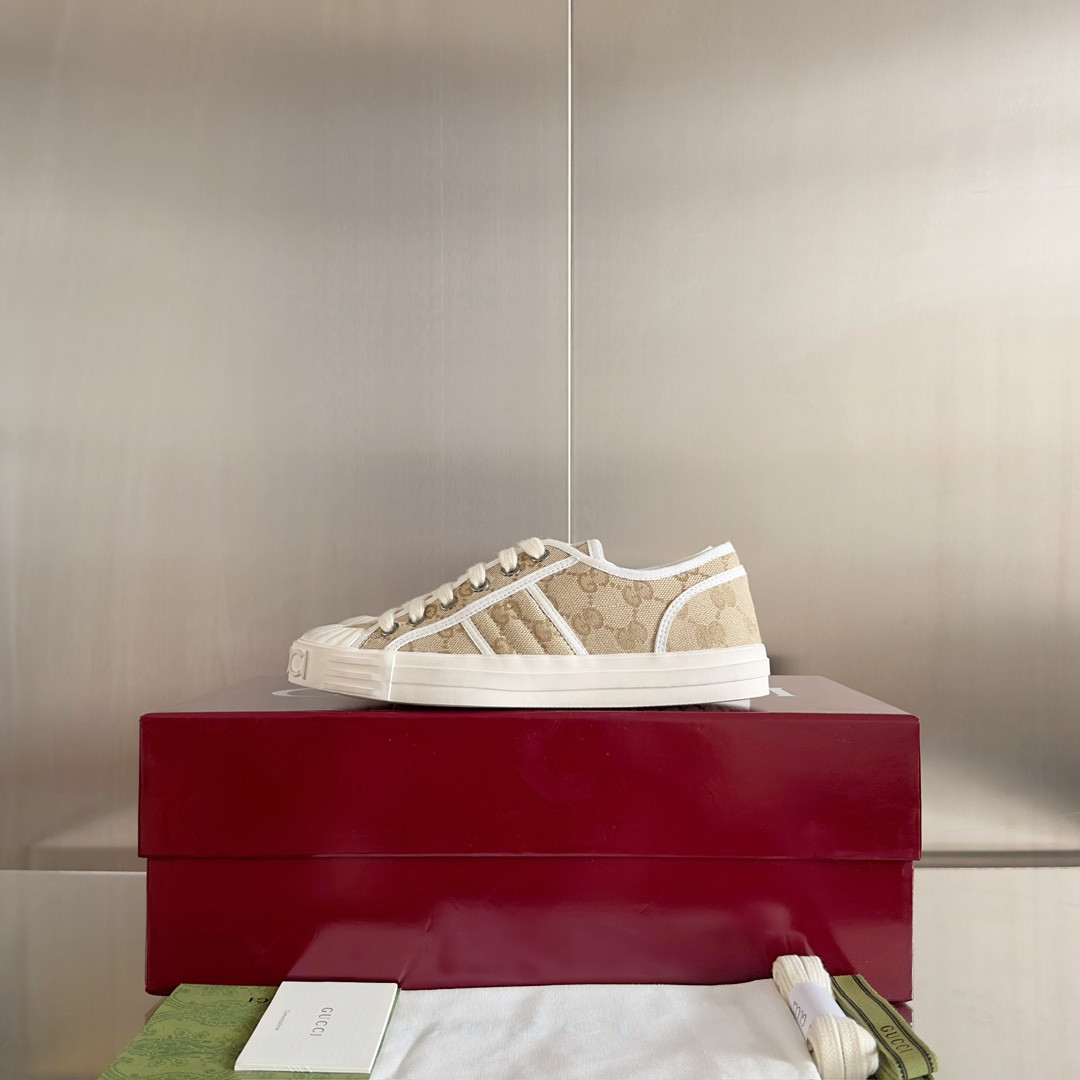 UA GUCCI GG SNEAKER