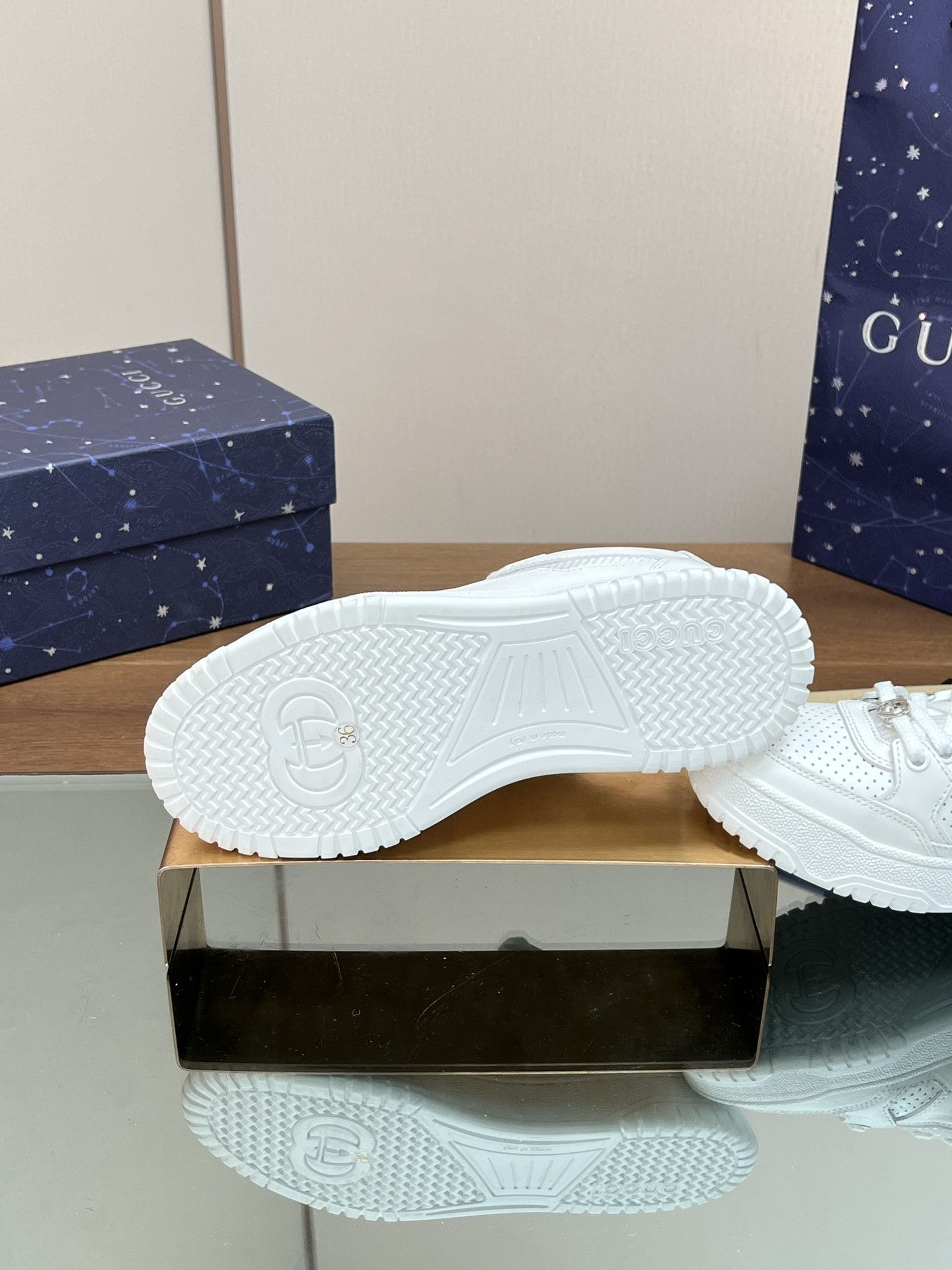 UA GUCCI Low-Top SNEAKER