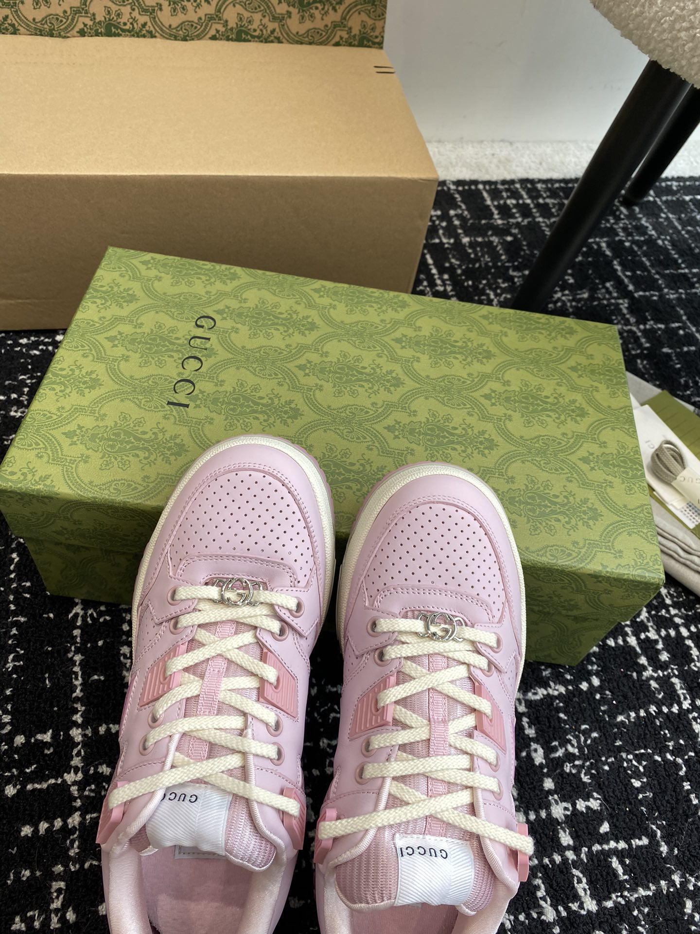 UA GUCCI Low-Top SNEAKER