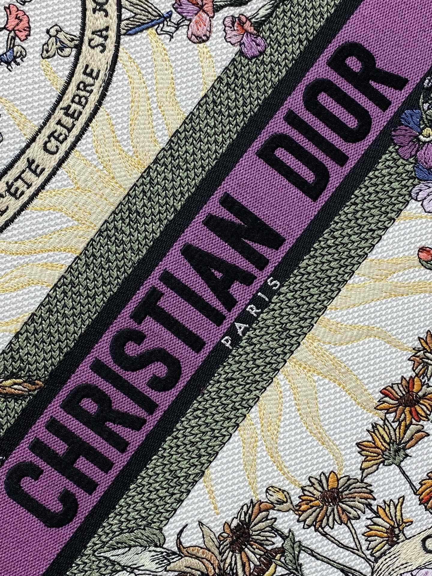 Dior Book Tote  Ecru Multicolor Dior 4 Saisons Été Soleil Embroidery 42 x18 x35cm