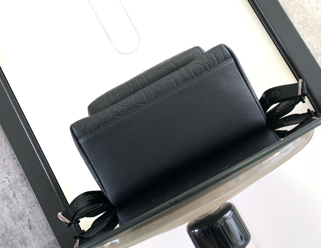 Rider 2.0 Backpack Black Dior Gravity Leather and Black Grained Calfskin 31 x 40 x 18 cm